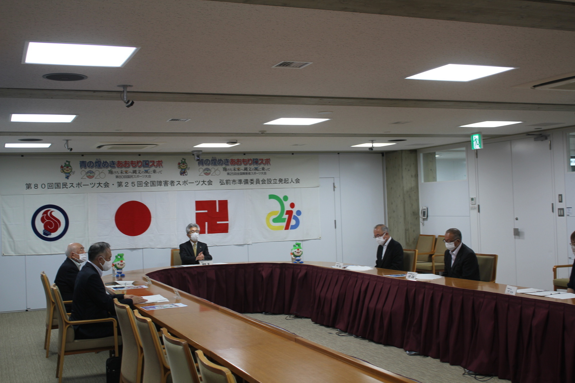 設立発起人会での議事の様子