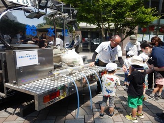 R7給水車２